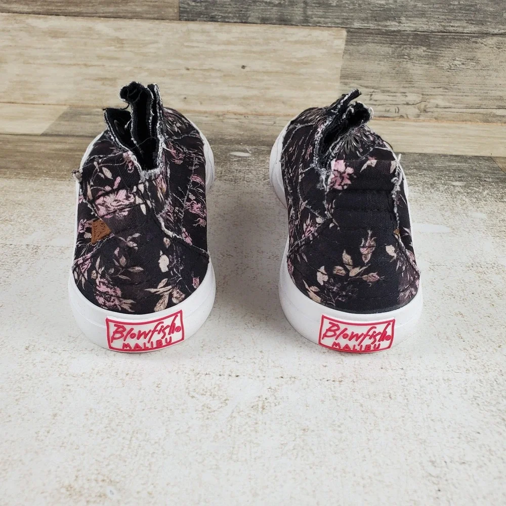 Blowfish Malibu Play Kids Shoes Sz 5 Black Retro Rose Canvas Slip On Sneakers